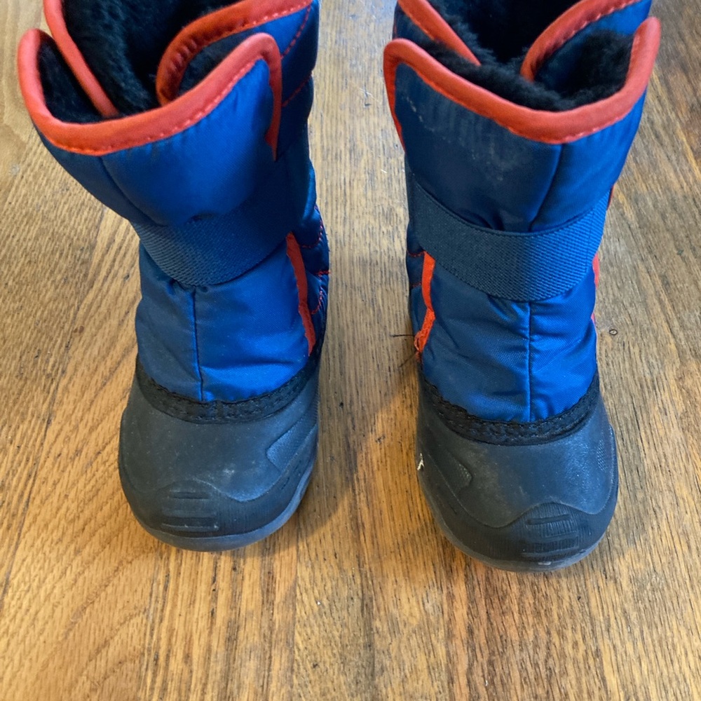 Kamik Snowbug Black and Blue Boots Toddler size 8